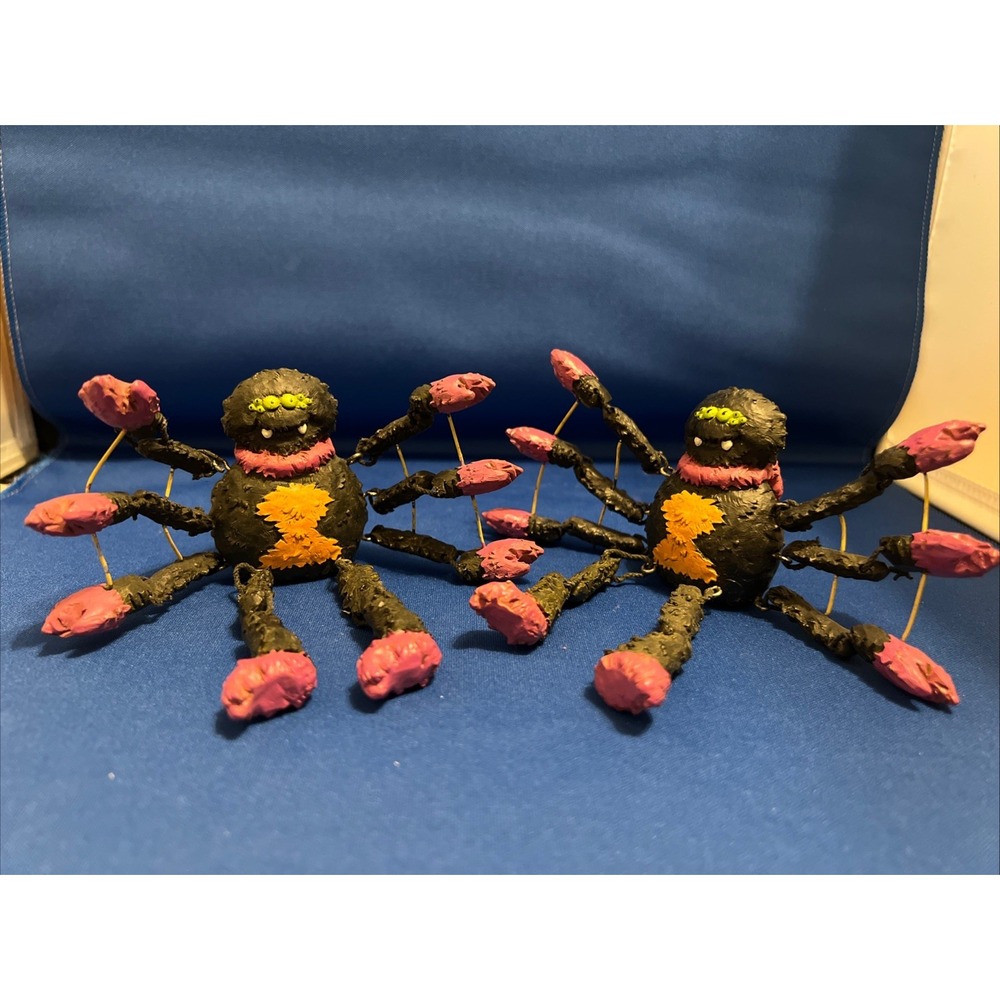 2 Vtg WMG Anthropomorphic Halloween Spiders Turantula Shelf Sitters Figurines2"